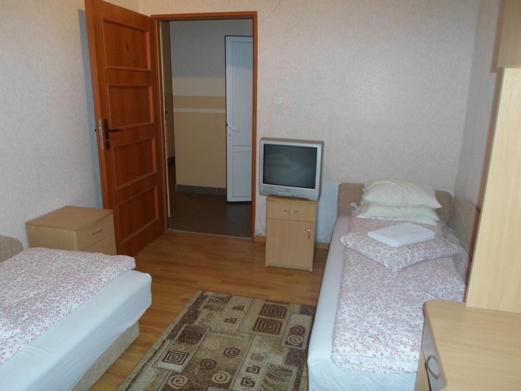 Piroshka Hotel 别列戈沃 外观 照片
